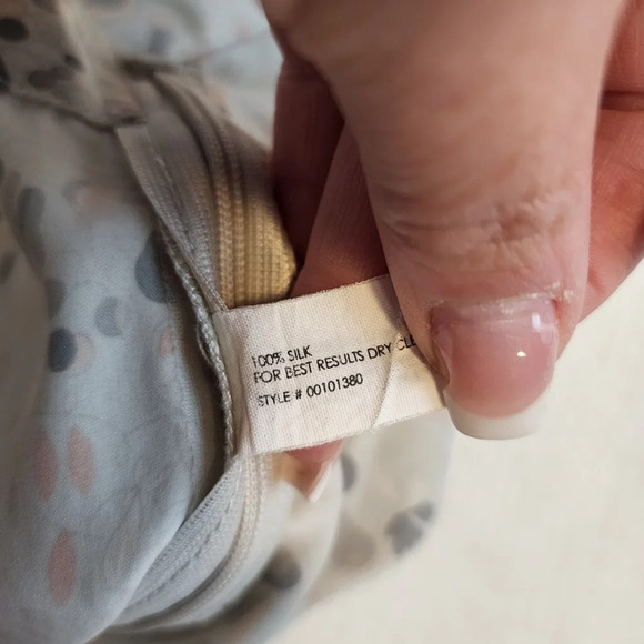 Club Monaco silk shorts - Picture 7 of 10